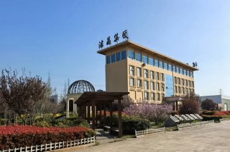 Spring colors fill the factory area, "7S" management adds spring warmth