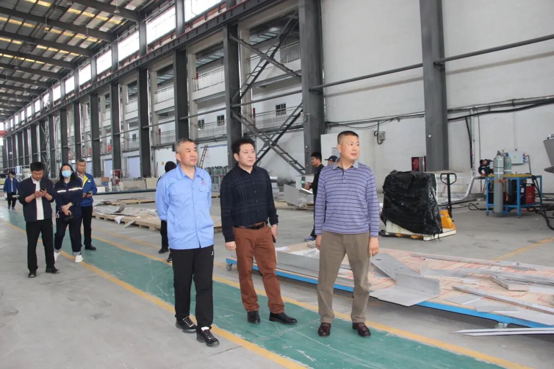 20260508洁晶集团到金马工业集团洽谈合作3