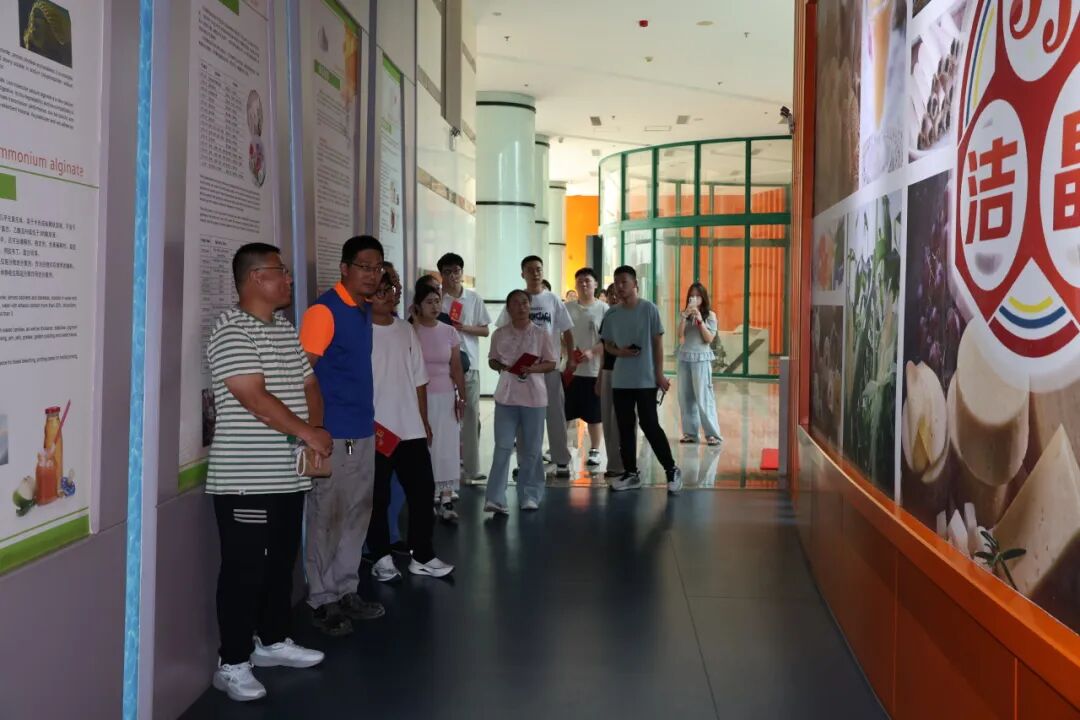 20260808暖心助学，筑梦远航——洁晶集团举行职工子女高考奖学金发放仪式4